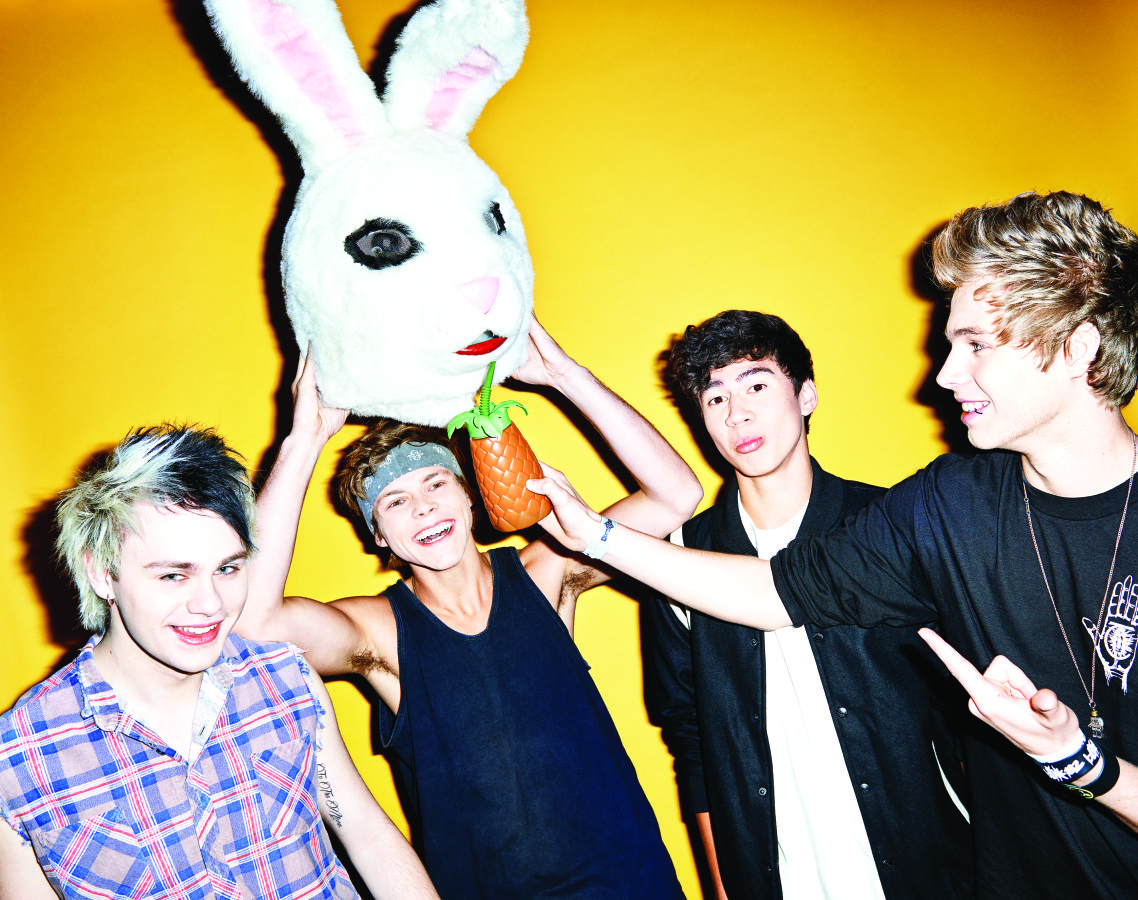 5 Seconds Of Summer sub official photo