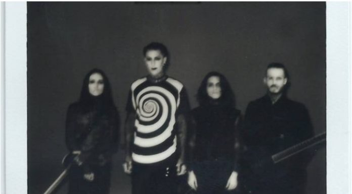 motionless-in-white-new-photo-size-696x385